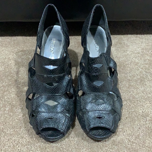 Expression Pumps - Picture 2 of 2